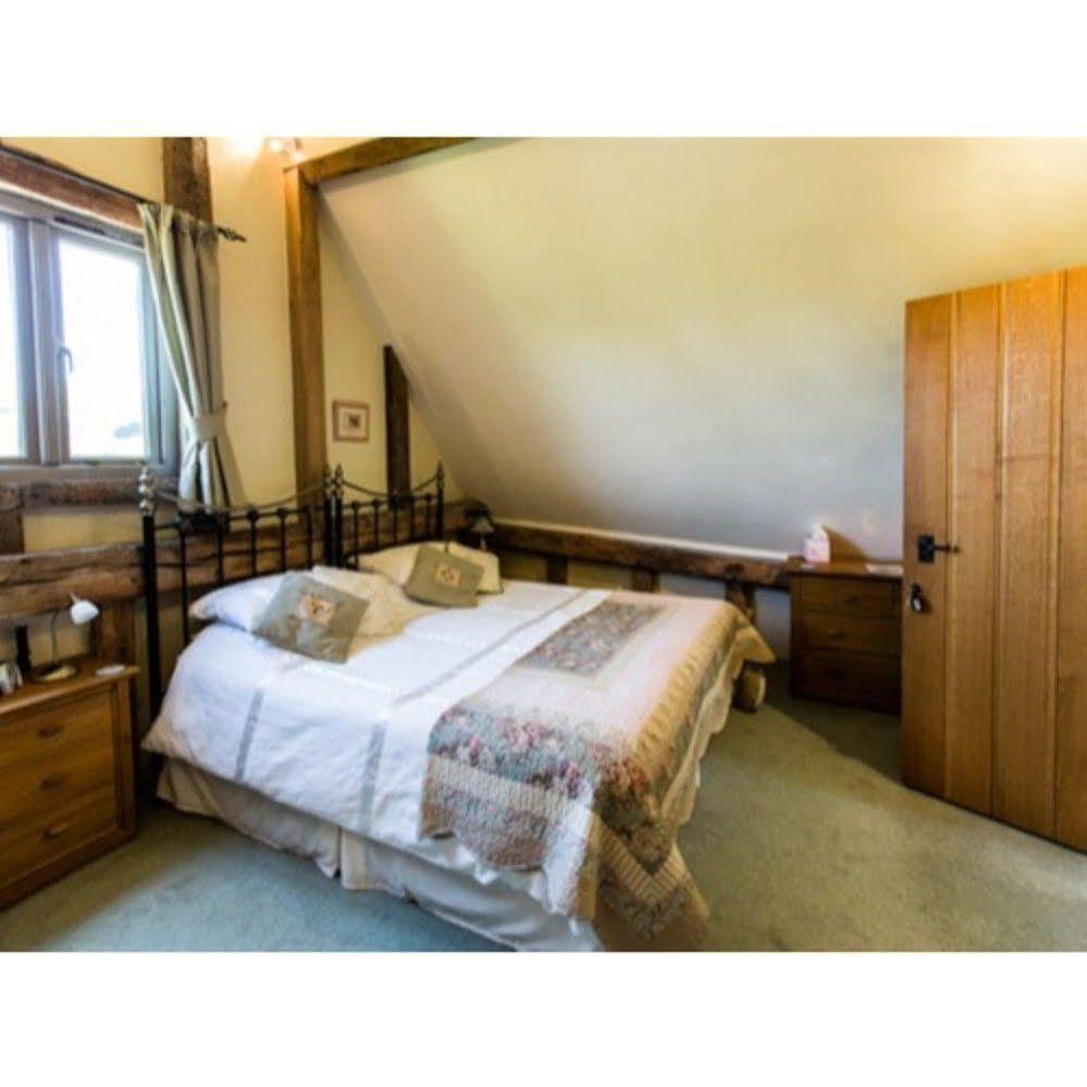 ホテル Oak Farm Barn Beyton エクステリア 写真